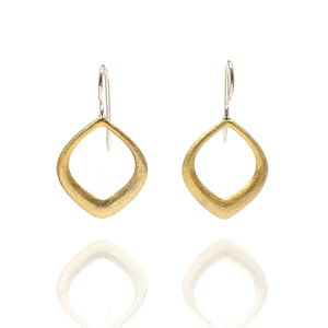 Delicate Gold Vermeil Earrings-Earrings-Manuela Carl-Pistachios