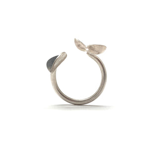 Flower and Leaf Ring-Rings-Huiyu Chiu-Pistachios