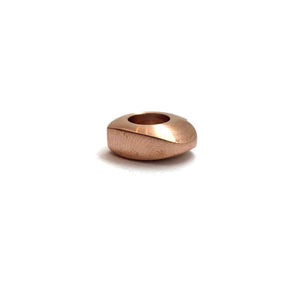 Medium Gold Topper - Plain-Rings-Manuela Carl-Pistachios