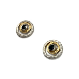 Onyx Circle Studs-Earrings-Manuela Carl-Pistachios